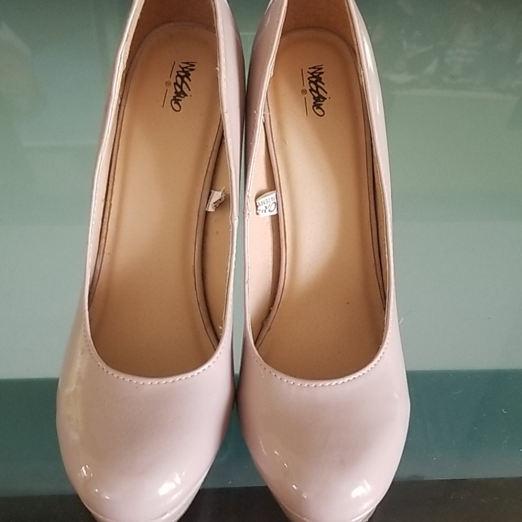 Mossimo Platforms